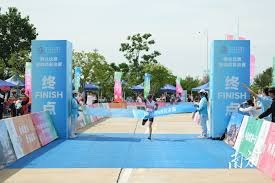 2-0！开场破门+补时补刀 核心+中卫双双伤退 13.1亿豪门17场不败